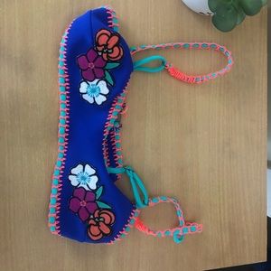 Women’s topshop bikini top.